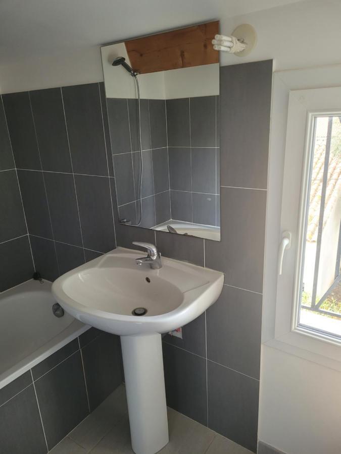 Appartement Avec Exterieur Aigues-Mortes Dış mekan fotoğraf